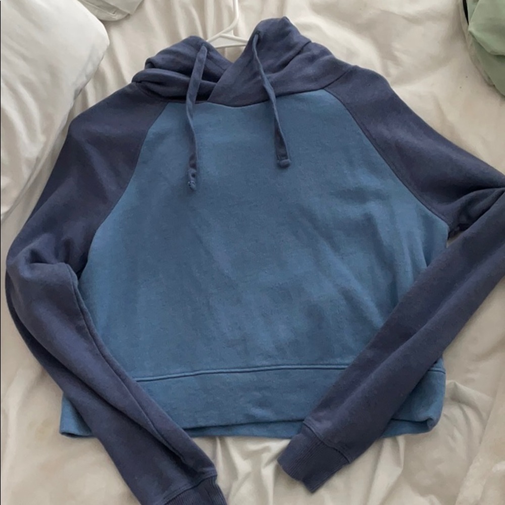 Two tone blue cropped hoodie
